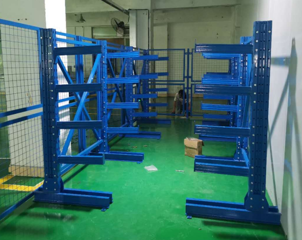 倉庫中最常用的貨架是哪些？-懸臂貨架